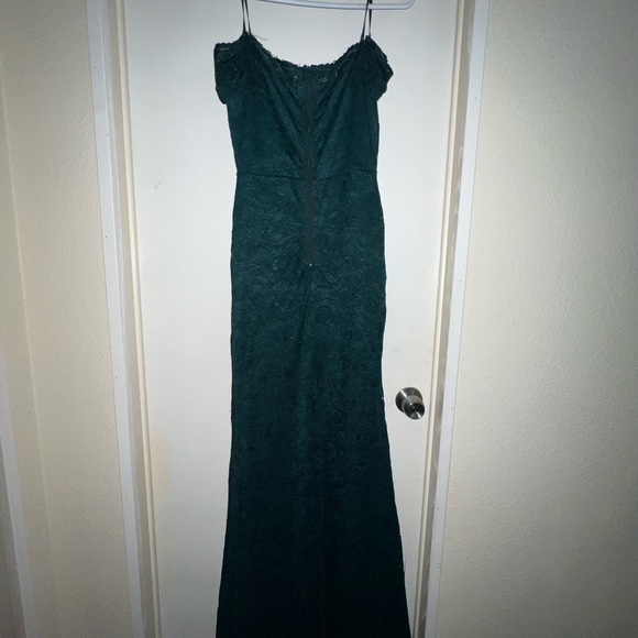 Emerald Green Windsor formal dress - Picture 5 of 5